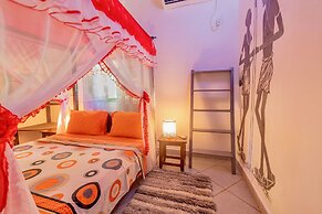 Villa Dora and Holly