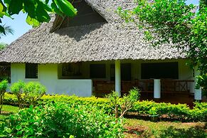 Villa Dora and Holly