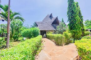 Villa Dora and Holly