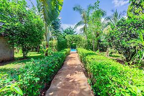 Villa Dora and Holly