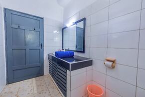 Villa Dora and Holly