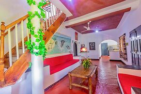 Villa Dora and Holly