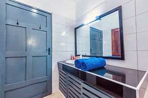 Villa Dora and Holly