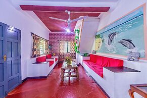 Villa Dora and Holly