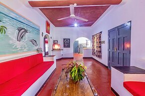 Villa Dora and Holly