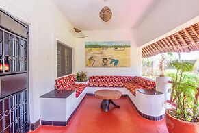 Villa Dora and Holly