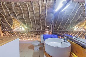 Villa Dora and Holly