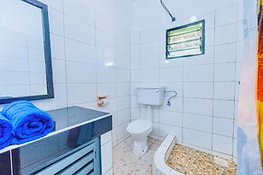 Villa Dora and Holly