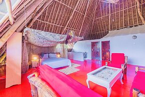 Villa Dora and Holly