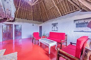 Villa Dora and Holly