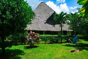 Villa Dora and Holly