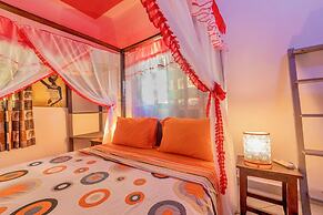 Villa Dora and Holly