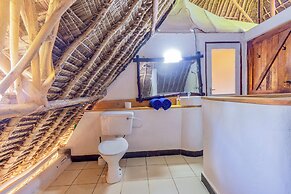 Villa Dora and Holly