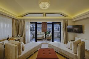 Seventeen Rooms