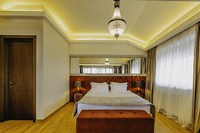 Seventeen Rooms
