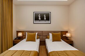 Seventeen Rooms