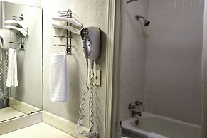 Castle Inn & Suites by OYO Lawton