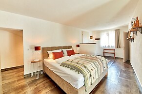 Rochter Apartments