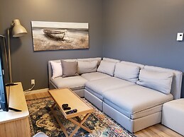 JstLikeHome - Downtown Suites