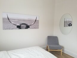 JstLikeHome - Downtown Suites