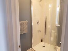 JstLikeHome - Downtown Suites