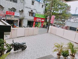 Treebo G K Residency Near Dehradun Railway Station