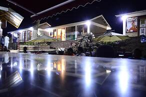 Koi Koi Cultural Village Hotel