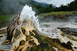 Koi Koi Cultural Village Hotel