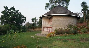 Koi Koi Cultural Village Hotel