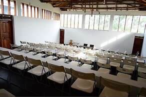 Koi Koi Cultural Village Hotel