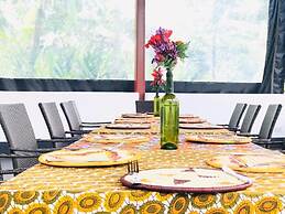 Koi Koi Cultural Village Hotel