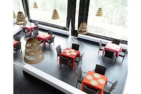 Koi Koi Cultural Village Hotel