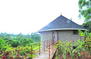 Koi Koi Cultural Village Hotel