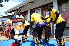 Koi Koi Cultural Village Hotel