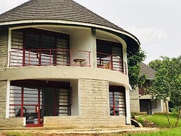 Koi Koi Cultural Village Hotel