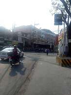 Ekonumi Rooms at Benrosi Plaza