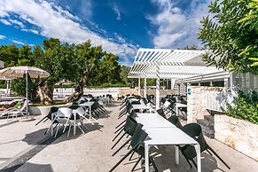 Villaggio Turistico Baia Del Monaco