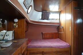 Yacht Germinal Honfleur