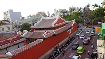 Temple Side - Hostel