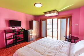 Your Hostel at Chiang Mai - Adults Only