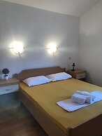 Apartments Ivanisevic