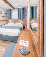 Lucky Ship Art Hotel