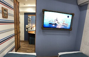Lucky Ship Art Hotel