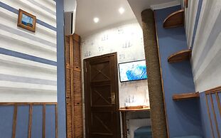 Lucky Ship Art Hotel