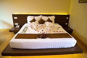 Thazin Palace A Hotel