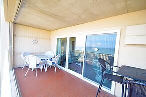 Beachmark 3F - 1 Bedroom Condo by RedAwning