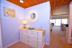 Beachmark 3F - 1 Bedroom Condo by RedAwning