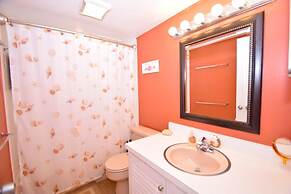 Beachmark 3F - 1 Bedroom Condo by RedAwning