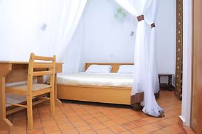 Adonai Guest House - Hostel