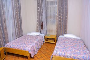 Adonai Guest House - Hostel